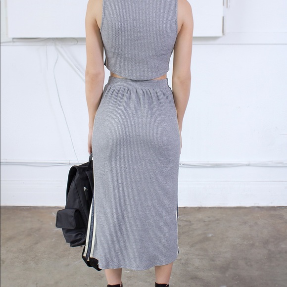 Side-Stripe Rib Knit Set - Picture 4 of 5